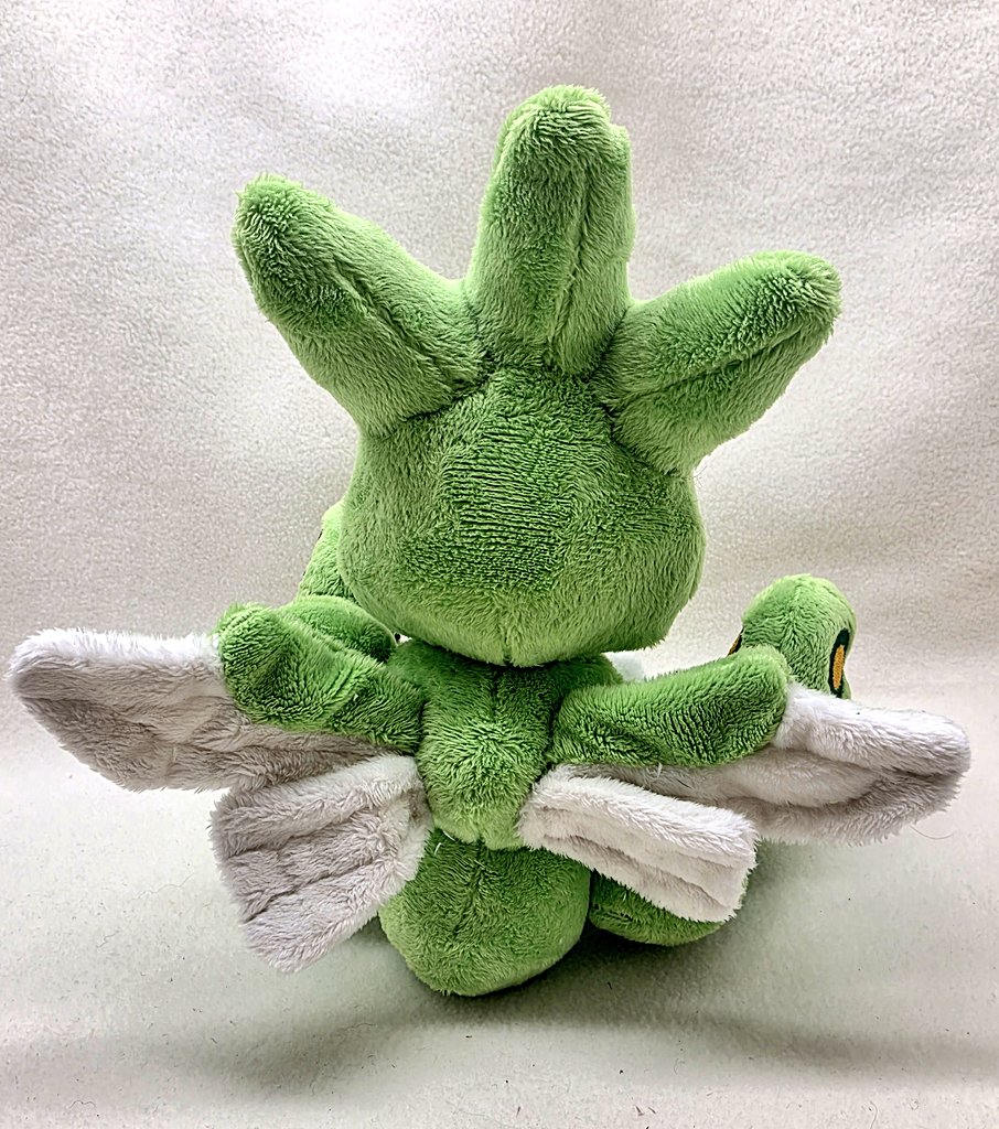 NekkoMeneko's tweet photo. Shiny bug. 

Yall really liked the last one! Here is another. 
I updated it a tiny bit. https://t.co/VY3G8xIpt4