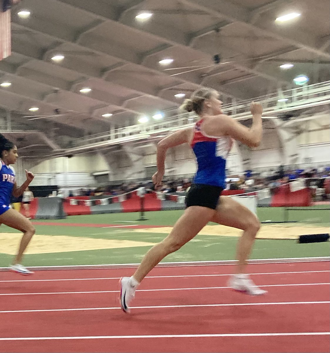 monarchs_xc's tweet photo. A solid day at OSU for the indoor TF crew. Several PRs! Momentum is building! #PTBM https://t.co/ukVxZQoykc