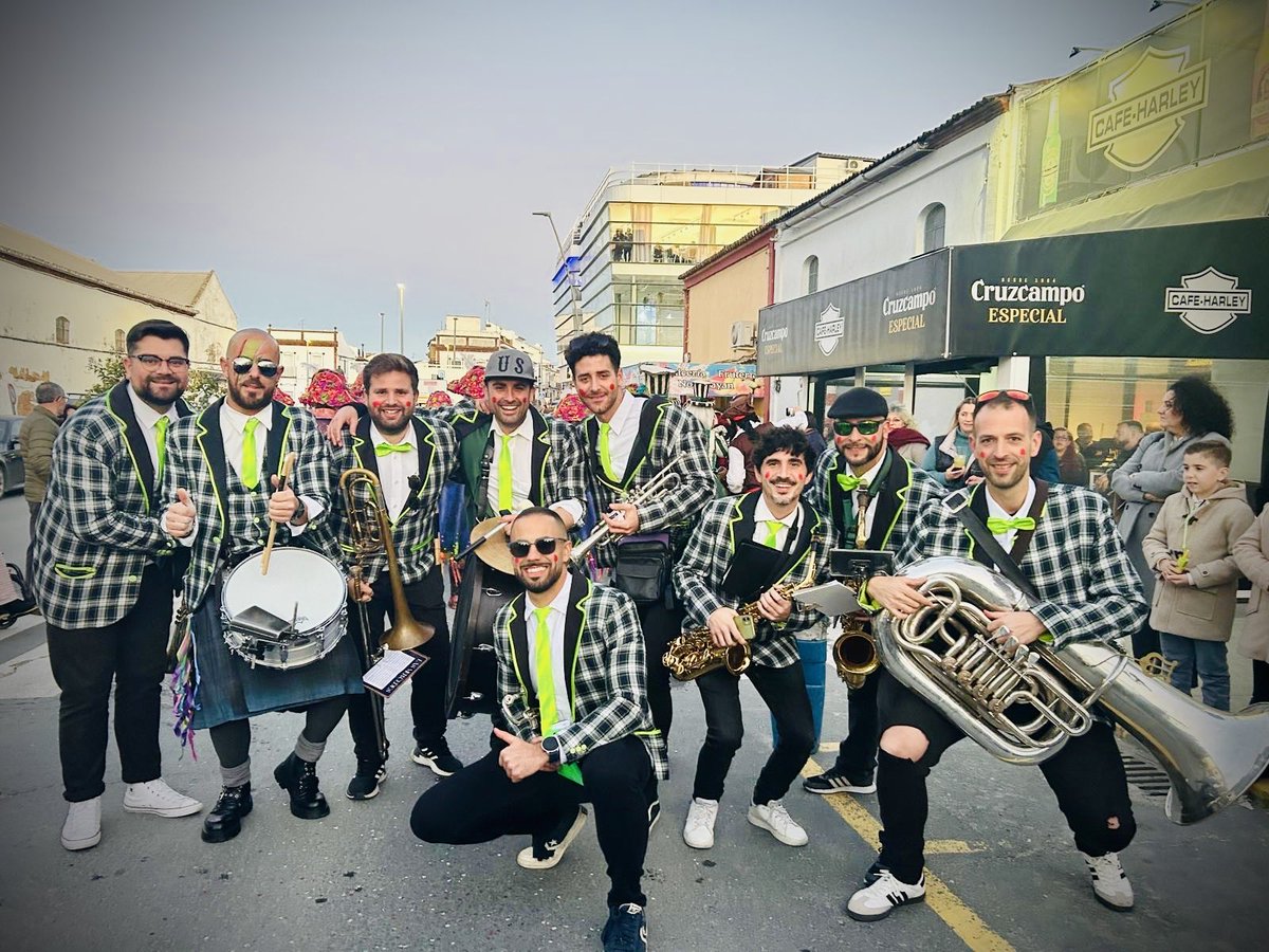 Tras mucho tiempo de inactividad, volver a comenzar a caminar muy poco a poco, a vivir y compartir sensaciones, esfuerzo, sacrificio y trabajo, llegó el día. Es todo un premio volver a disfrutar de la música en nuestro pueblo y solo podemos decir, ¡gracias Bollullos!