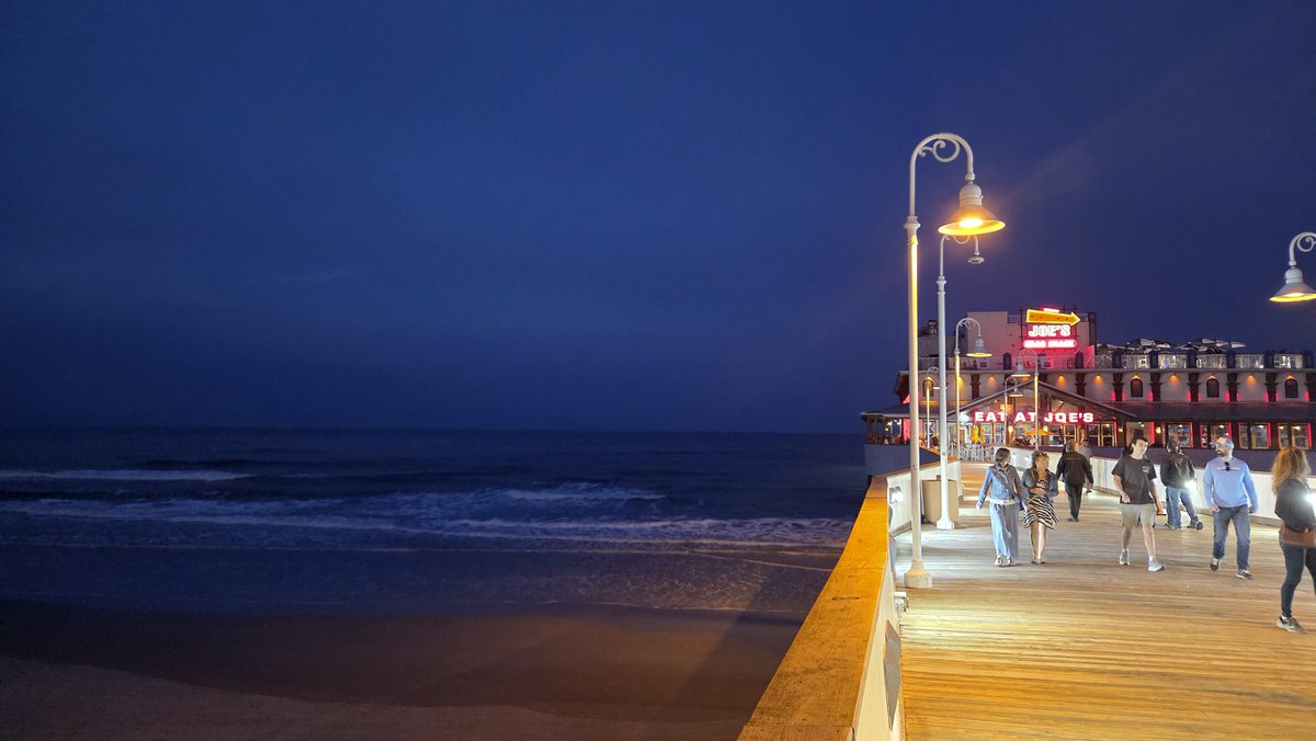 TheLeisureProf's tweet photo. The beachfront arcade tradition continues....... https://t.co/n1p1VoOu11