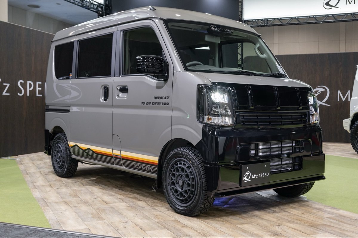 MzSPEED_ZEUS's tweet photo. ◇大阪オートメッセ2026 出展情報◇
最終日、スタートしました♪
展示車両はジムニーノマドとエブリイの最新作エアロデモカーとなります。
エムズスピードブースは6B号館
皆様のご来場、お待ちしております!
#大阪オートメッセ2026
#インテックス大阪
#エムズスピード
#mzspeed
#osakaautomesse https://t.co/qRt30pRbhz