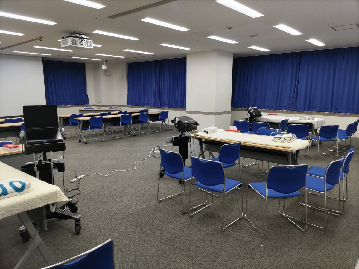 Japanesth's tweet photo. 周産期麻酔超音波ハンズオンセミナー始まりました

@第5回日本周産期麻酔科学会学術集会

学生からの同期で区域麻酔の名人が駆けつけてくれました。

持つべきものは同期ですね。 https://t.co/Llk3c2leKt