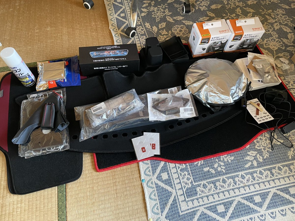 sunphony1985's tweet image. 久しぶりのMT車での長距離運転だったので帰ってから爆睡してましたが、無事自走で帰宅でけました😂

スイフトスポーツ納車です☺️
そして納車早々冬タイヤに交換しますw
内装のドレスアップ品もくっそ買ってしまったので、これから取りかかりまスン