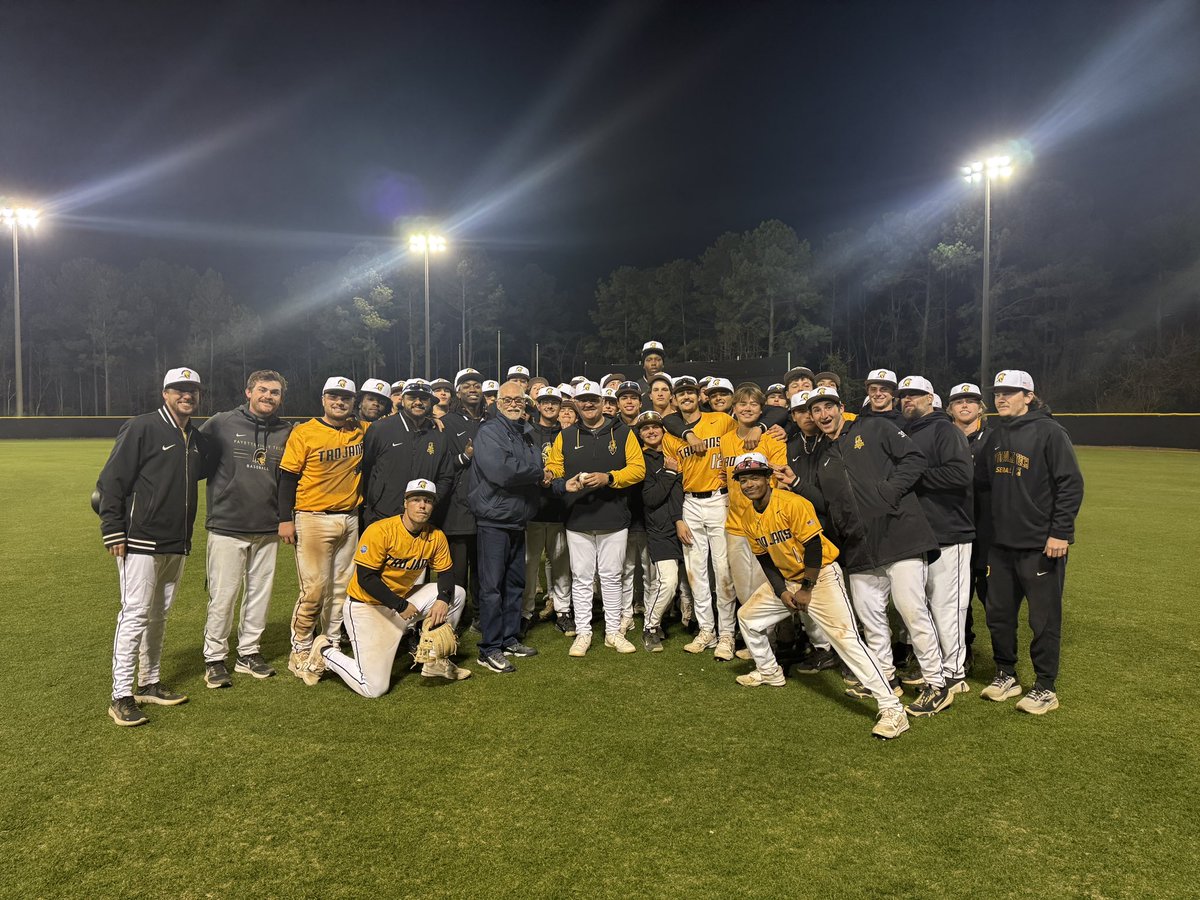 ftccathletics's tweet image. Coach Love earned his 100th win tonight when baseball won game two of the doubleheader against Lenoir 8-7⚾️

#ForwardTrojans