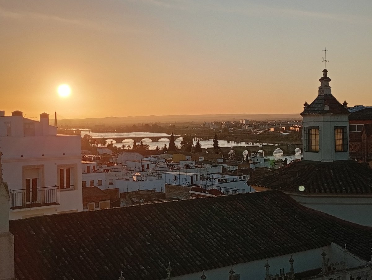 My wonderful city at sunset!
📸
(Extremadura, Spain 🇪🇦)
#Extremadura #Spain
