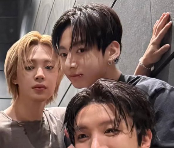 the hand placements i’m literally going to jump off a cliff