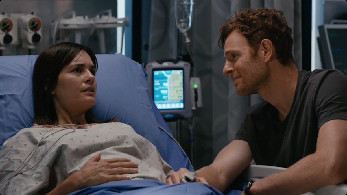ThenaluvsKpop's tweet photo. #Manstead's first Valentines day with the baby. At this point their son would be born by now. Owen's a big brother now. #ChicagoMed https://t.co/s9Hbqu7meQ