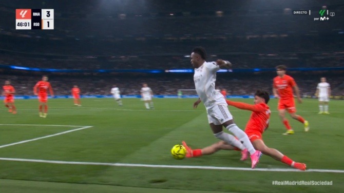 💥 El <a href="/realmadrid/">Real Madrid C.F.</a> alcanza los 13 penaltis a favor, dobla prácticamente a su inmediato perseguidor
😡 Si los árbitros siguen cayendo una y otra vez en los engaños y en las simulaciones el registro puede alcanzar cifras históricas
⚽️ #RealMadridRealSociedad