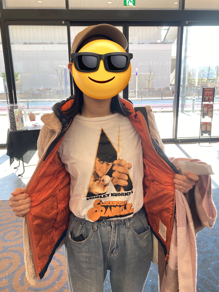 朝からダサい格好して映画を見に来たよ🎞️