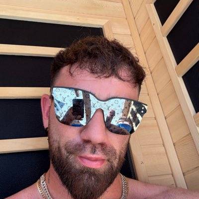 gay skyz tweet media