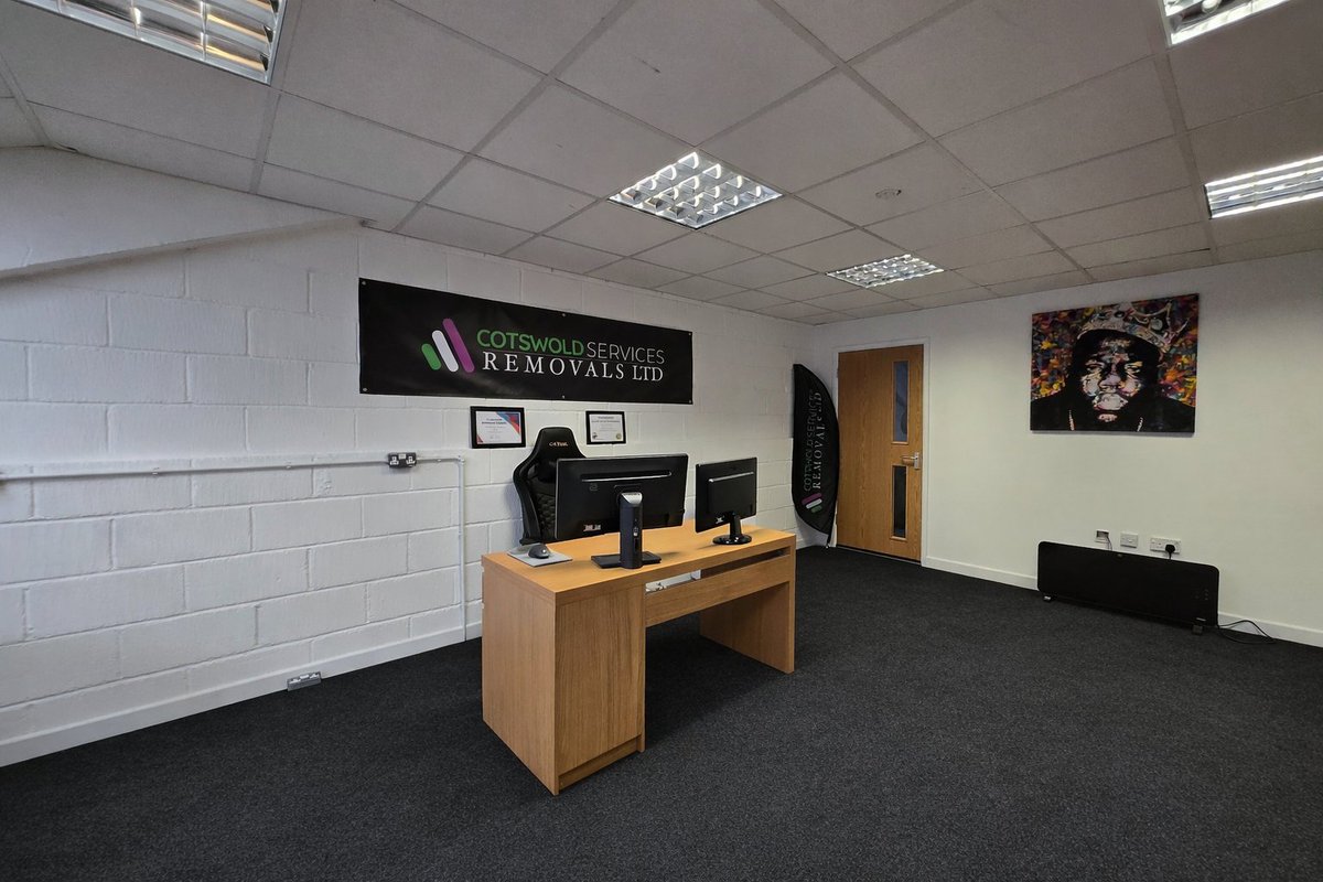 AnthonyCSR's tweet photo. Planning a move soon? 🏡

At Cotswold Services Removals Ltd, we make moving simple, smooth and stress-free. From careful packing to safe transport, we handle your belongings as if they were our own.

Why not get a free quote today and see how affordable your move could be?

Send us a message or contact us now to get started!

📞0330 043 9735
🌐https://t.co/jpkcx2c9XL