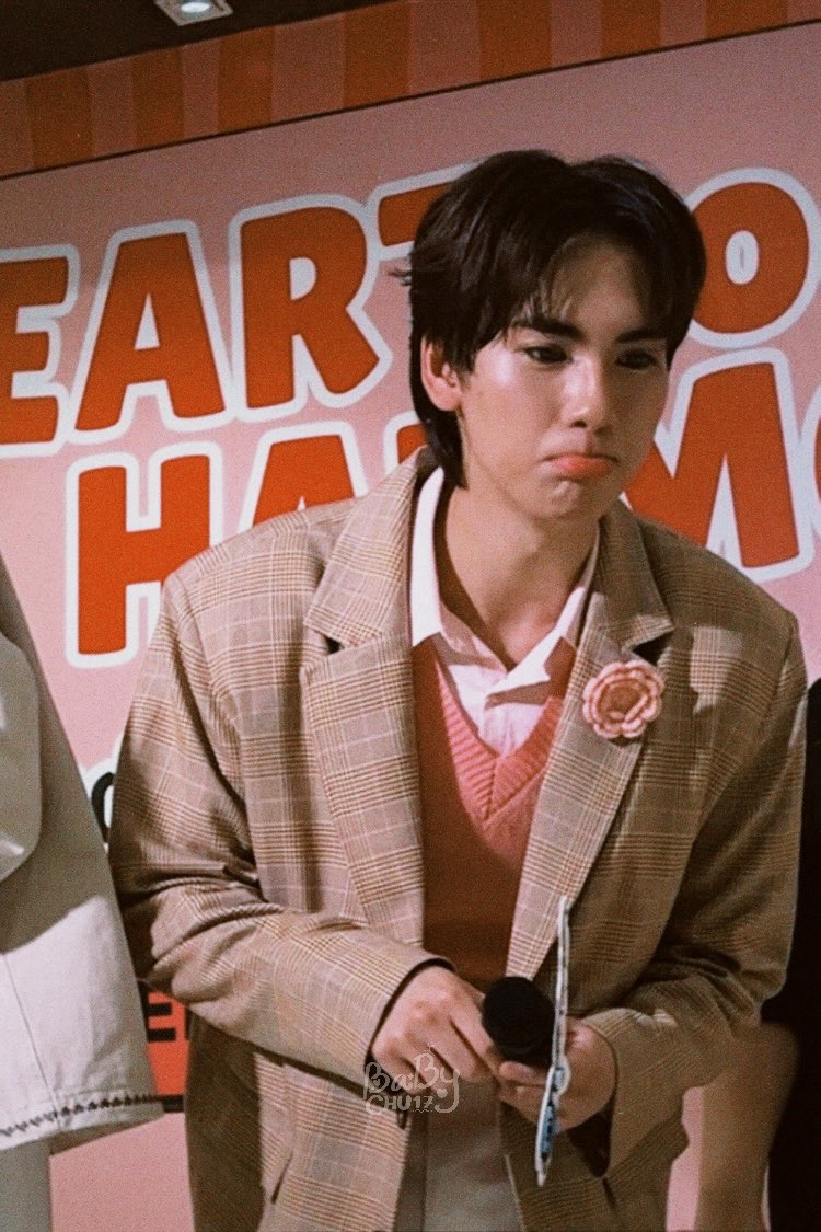 ᴄʜᴜɢᴀʀʏ εїз tweet media