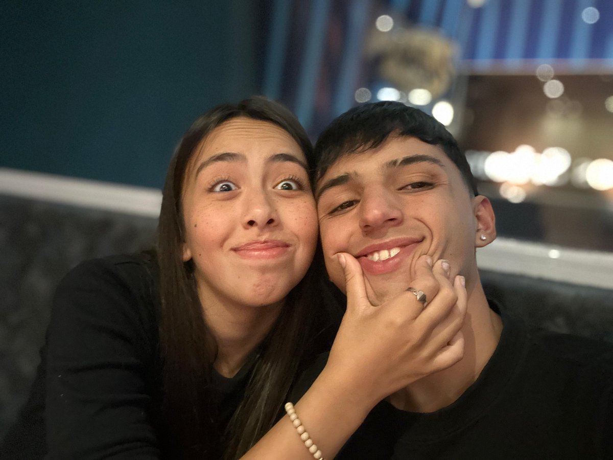 sa_gauto22's tweet photo. Pasamos nuestro segundo 14defebrero juntos💘 https://t.co/hGNDanbLHq