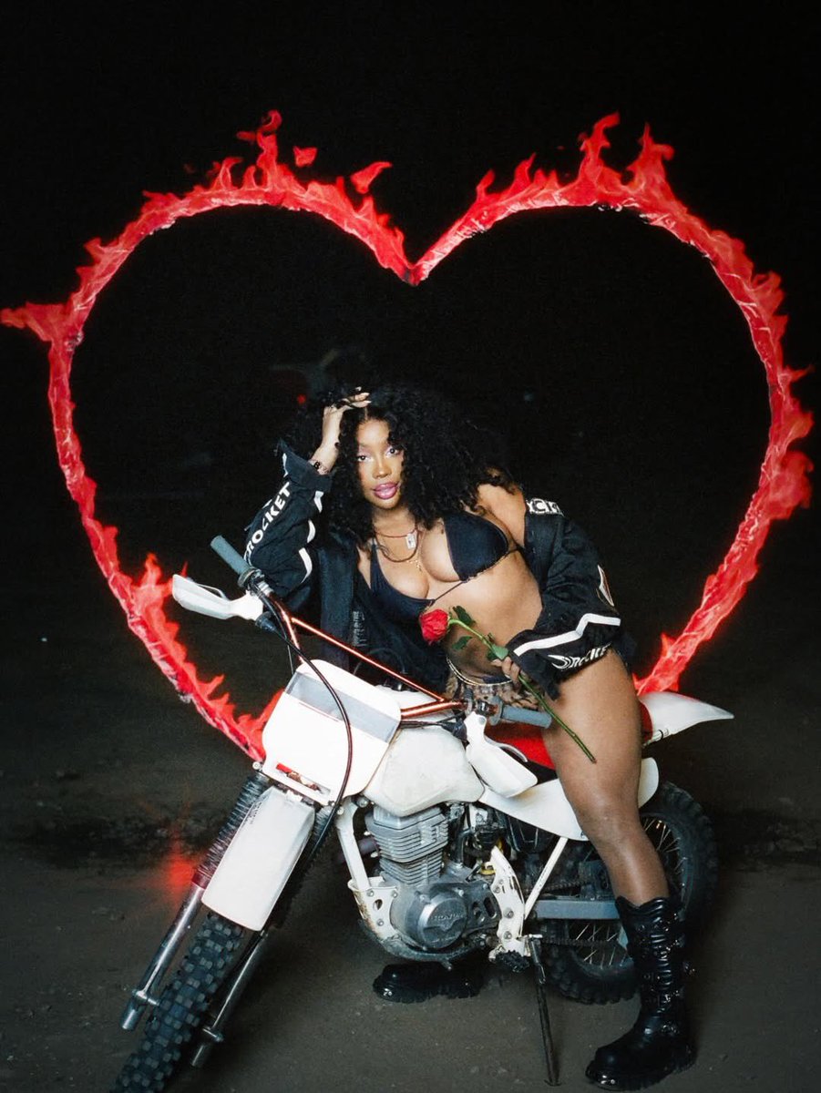 ComplexMusic's tweet photo. Happy V Day from SZA 🌹 https://t.co/0BGuib0IMR
