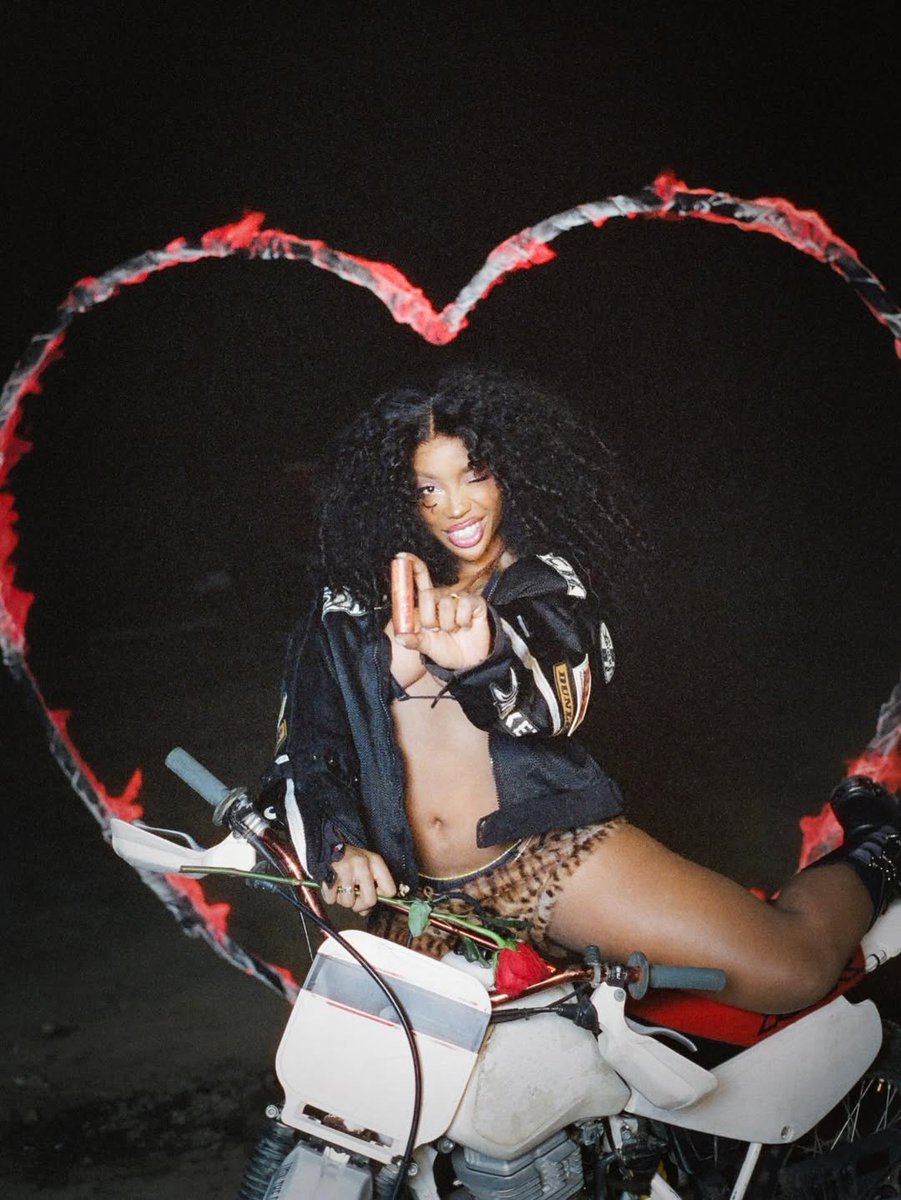 Happy V Day from SZA 🌹