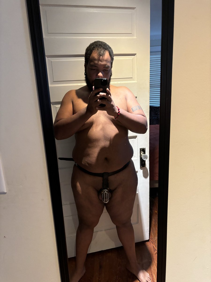 bbblkbtm's tweet photo. #leather #chastity #harnesslife #bdsm #sub4u https://t.co/Yj5xMUpSck