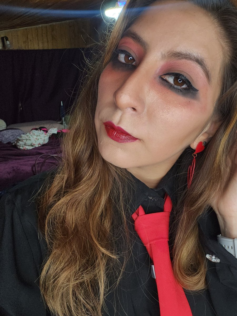 Alguien que venda boleto para MCR hoy? toy consiguiendole a un pana uwu