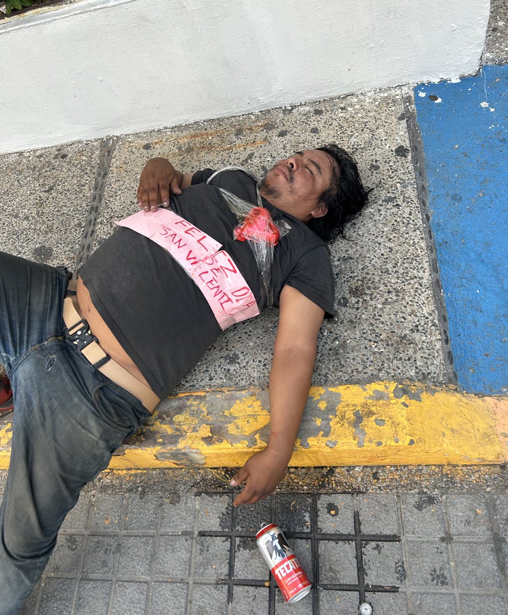 out of context acapulco (@nocontextacap) on Twitter photo 