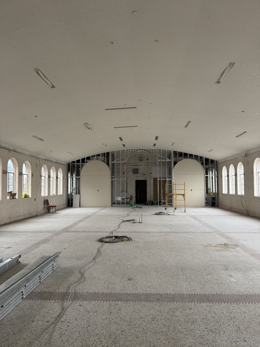 Zach Molzer tweet media