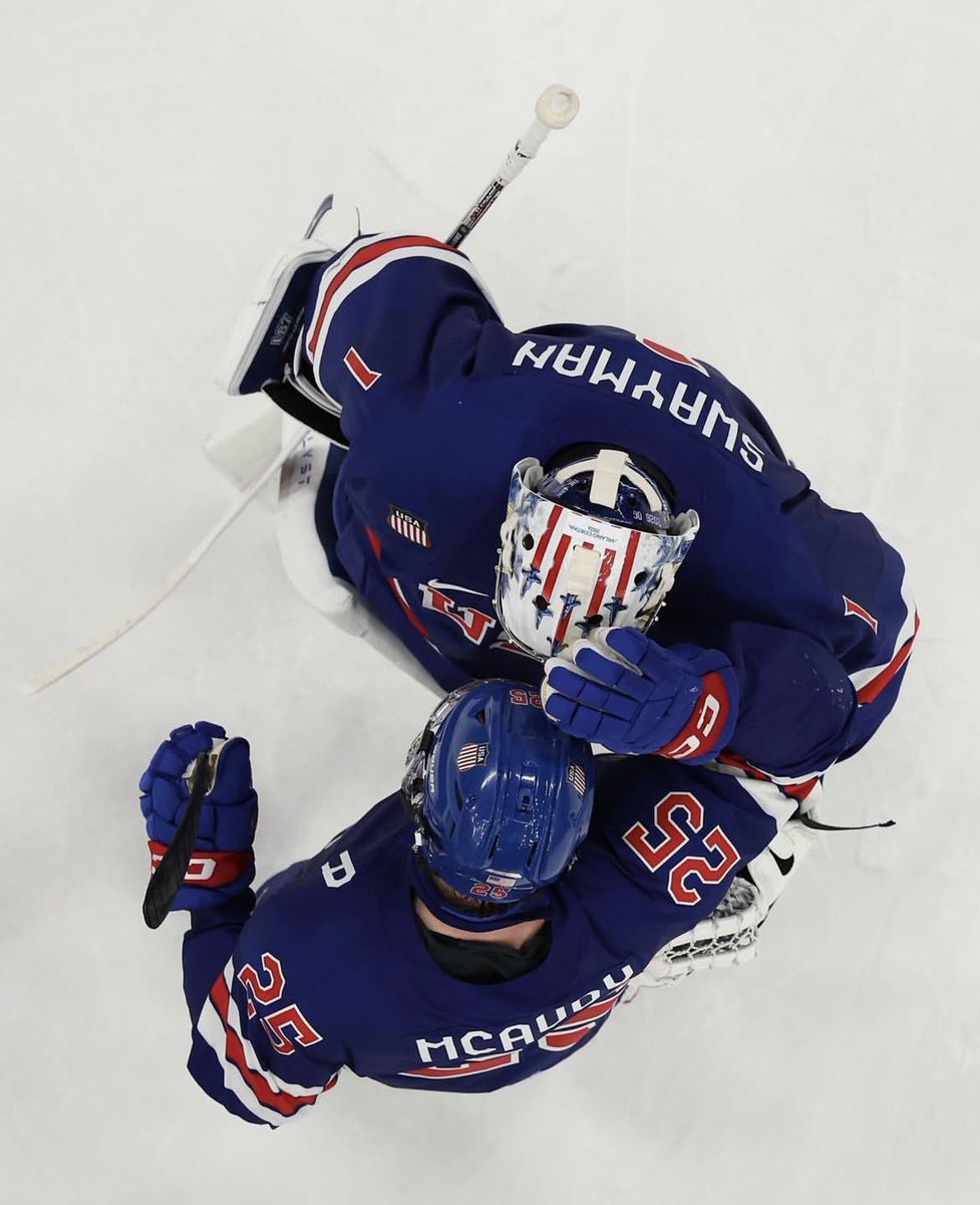 bruinsacervo's tweet photo. 💛🖤                                    ❤️💙🤍 https://t.co/QIPiiG4hR5