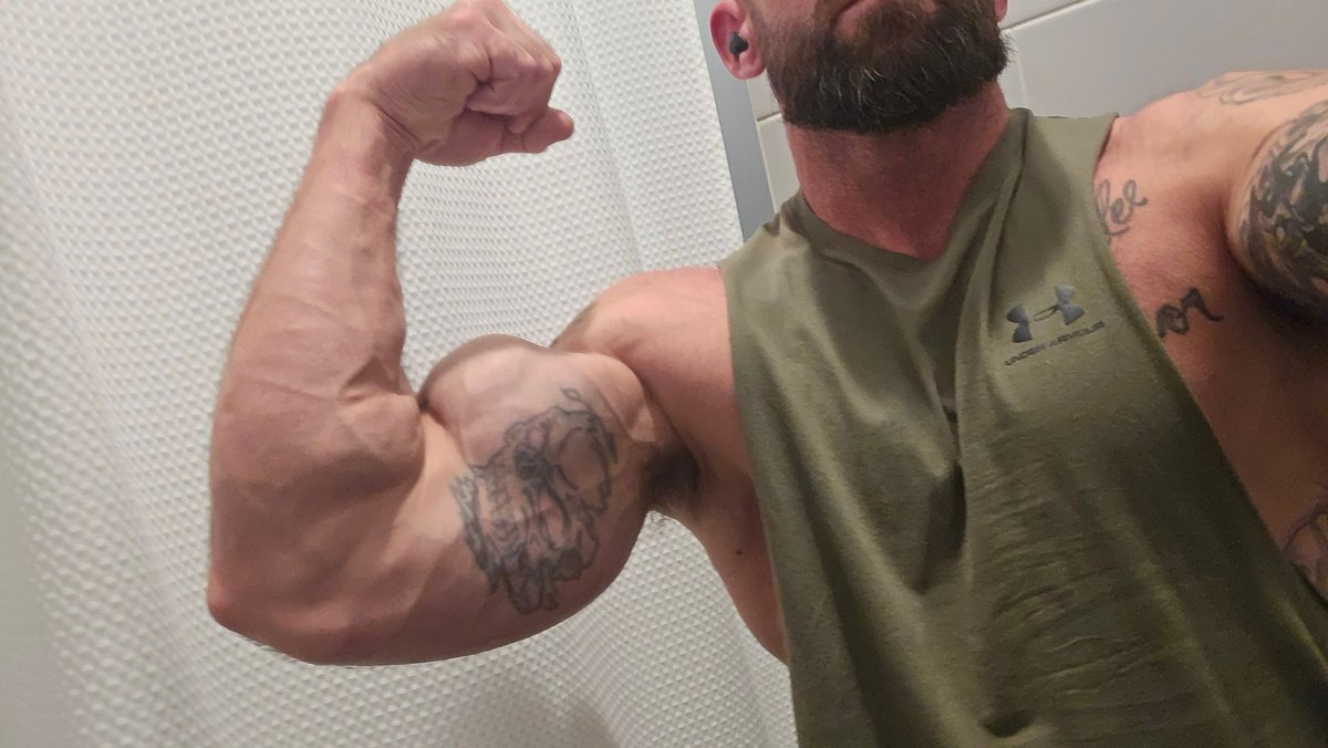 Majorrob101's tweet image. Got that work in today.