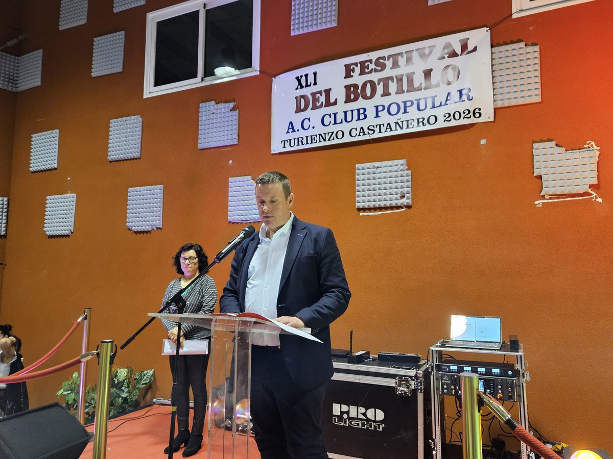 GavelaGerman's tweet photo. Muchas gracias a la Junta Vecinal y al Club Popular de Turienzo Castañero por invitarme a ser el mantenedor de la XLI edición de su Festival del Botillo. Ha sido un honor compartir con vosotros esta fiesta que es reflejo de lo mejor del Bierzo, su gente. https://t.co/RnMQrvMurX