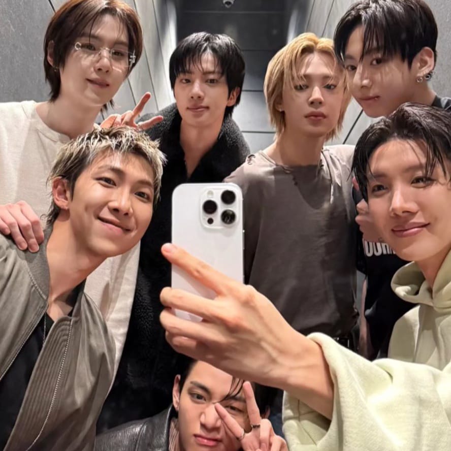 stayalivejksg's tweet image. BTS BTS BTS BTS BTS BTS BTS BTS