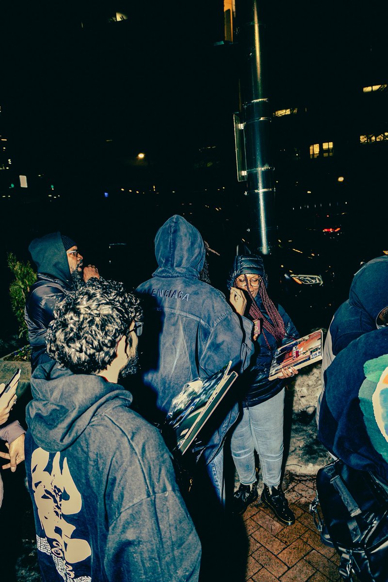 TripletheeOG's tweet photo. @JColeVillle @DailyNoud @hbk33zy Heyyy. Thats my hand holding up the vinyl in the first picture 🥹😂 

📸: @JeffOnDigital on IG https://t.co/2420ZRO1Te
