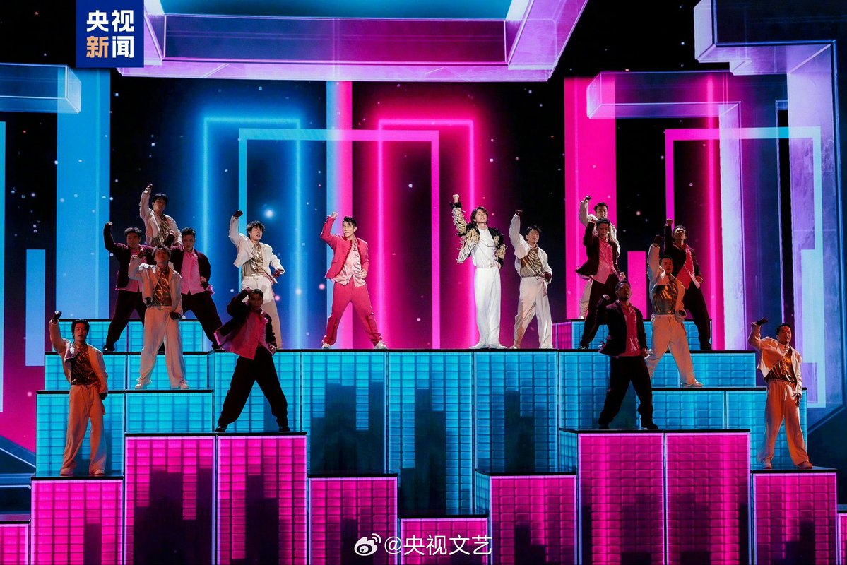 งานใหญ่งานปังมากค่ะ แตงหวานแบบ CCTV มาประกาศเอง แล้วตรงตามแตงเป๊ะเลย [กัวฟู่เฉิง x หวังอี้ป๋อ] นี่แหละๆๆ สำหรับอี้ป๋อคือไม่เห็น ไม่ได้แปลว่าไม่มา ที่สำคัญคือจะได้เห็นน้องเต้นอีกครั้งแล้ววว รอดูวันที่ 16 นี้เลย กรี๊ดดดดดดดด 🥹