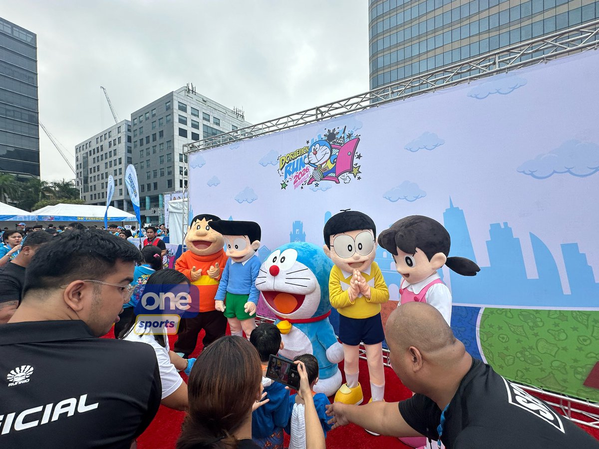 PURE NOSTALGIA AT THE DORAEMON RUN 💙 Rain or shine, nearly 10,000 ...