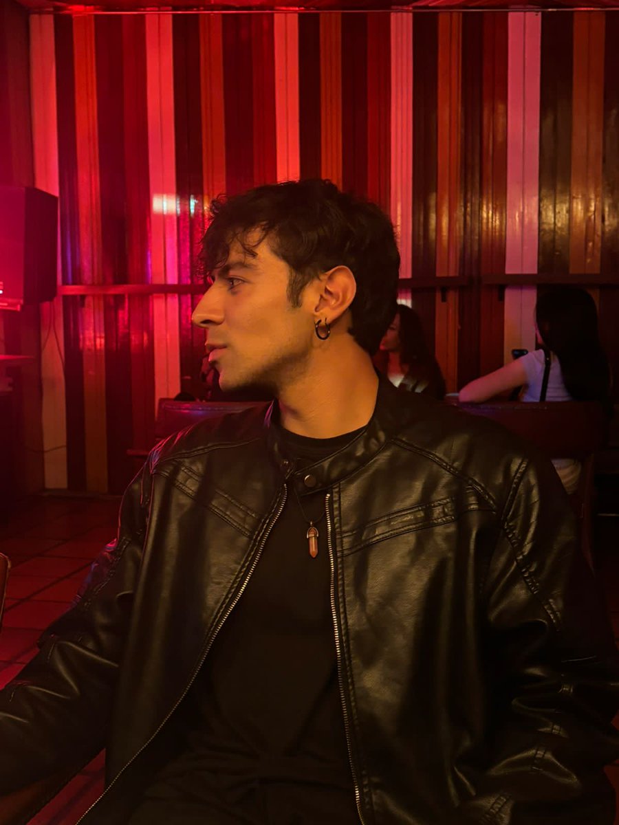 david plata tweet media