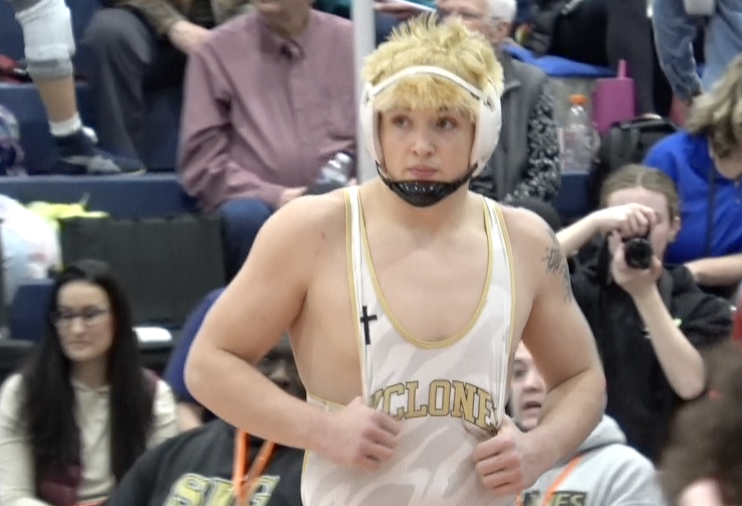 Channel1450com's tweet photo. Sixteen Area Wrestlers Earn State Trip From Olympia Sectional

PORTA, SHG, Olympia, Riverton, Williamsville and Rochester all represented in this highlight video:
 https://t.co/43g4Bv5Qsr https://t.co/OJXA4S09wI