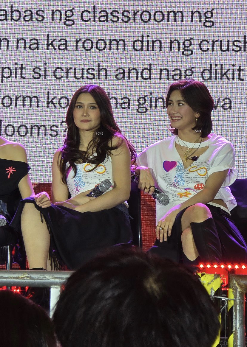 Hello to my JhoShee 🤏💙💜

#BINI #BINI_KiliganFest