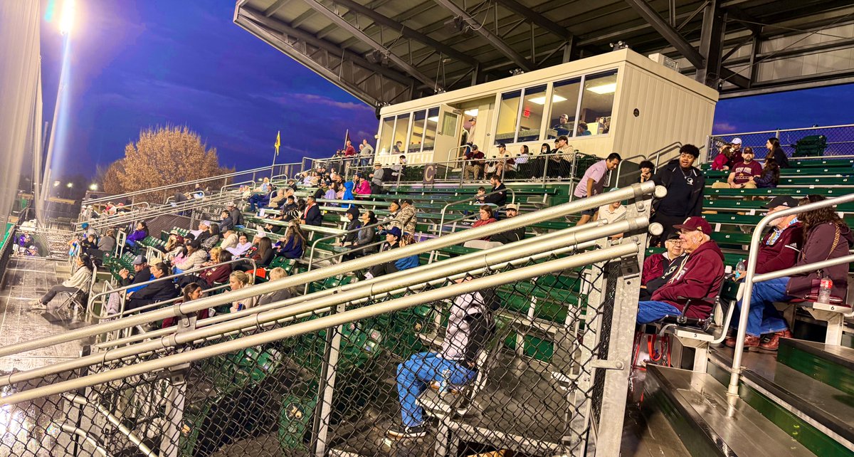kdamp's tweet photo. Nice crowd for @TxStateBaseball on a chilly rain-delayed evening. Freshman @Nolanthelefty is pitching to his high school battery mate @ClaytonN11h, both out of @NewBraunfelsISD! Letβs go, fellers! #BeatNiagara πΎβοΈβΎοΈ https://t.co/ci3qkhqtsf