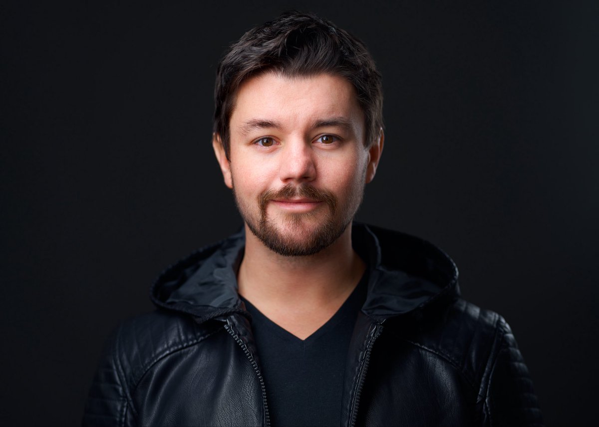 SkylineHeadshots tweet media