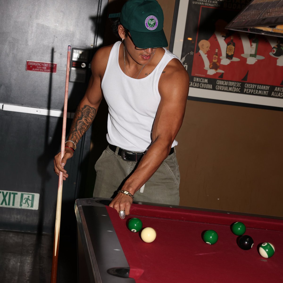 kainchains's tweet image. Night.