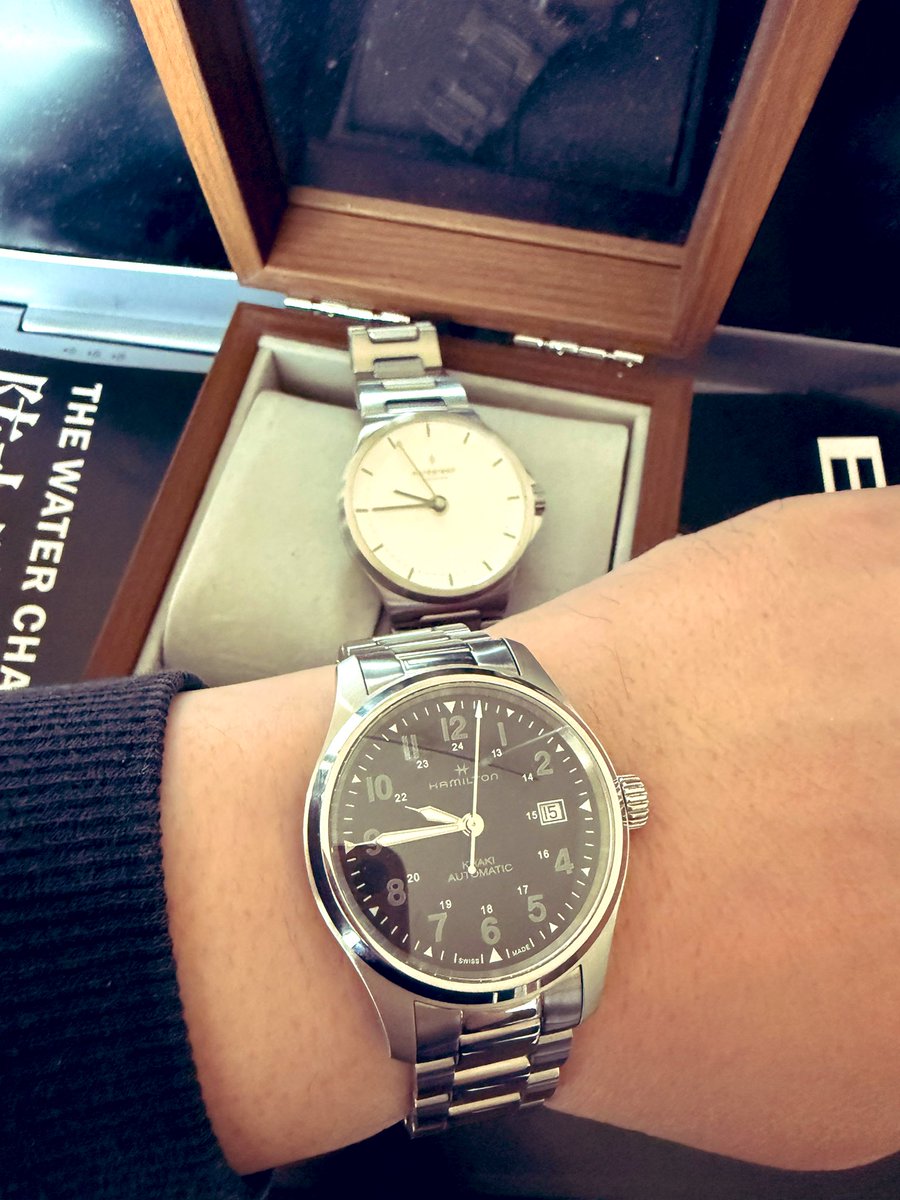 HideRoom4's tweet image. おはようございます🧑‍💼
今朝も目覚めの良い朝です☀️

時計チェック☑️しながら
ホットコーヒー淹れました☕️

ハミルトンカーキフィールド
ノードグリーンガーディアン