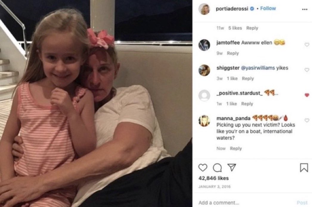 Aún recuerdo esta imagen de Ellen DeGeneres con esta niña en aguas internacionales, pero  ¿Y por qué tanta gente está llenando los comentarios con emojis de pizza? 🤔Desgraciados. Véanle la cara de pervertida de la Ellen.