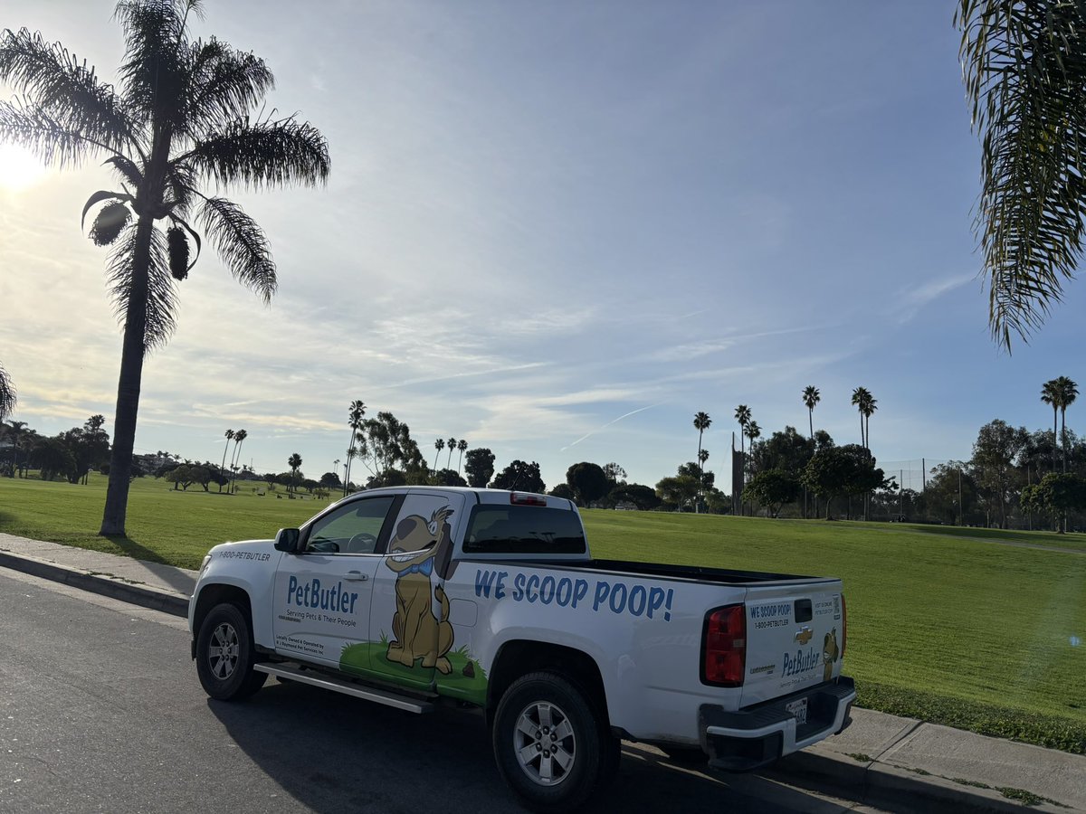 OCPetButler's tweet photo. Just another day in paradise. https://t.co/T8F8LMVA8T