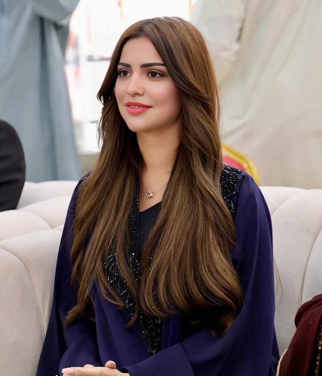 هل المال يحل جميع المشاكل !؟ 🤔
    
_     1. نعم                2. لا