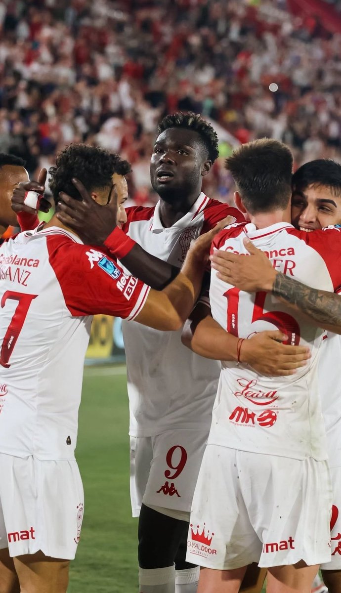 #JuegaHuracán ⏰️ 50' ST 

ESTAMOS DE LA NUCA!

Gracias al tanto de Bisanz, el Globo derrotó a Sarmiento en el Palacio obteniendo su segunda victoria en el certamen 🎈🎈🎈

¿Opiniones?

#Huracán 1 (Bisanz) - #Sarmiento 0