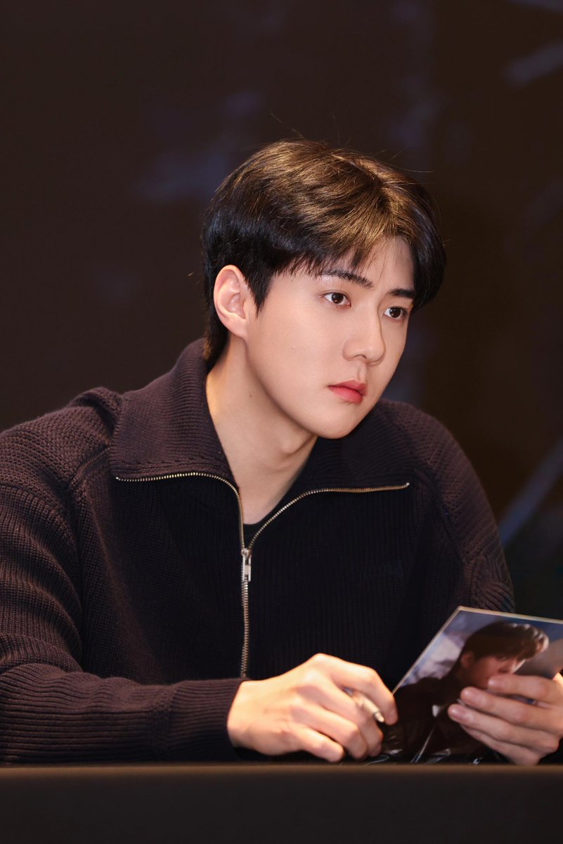 SeeHunbook tweet media