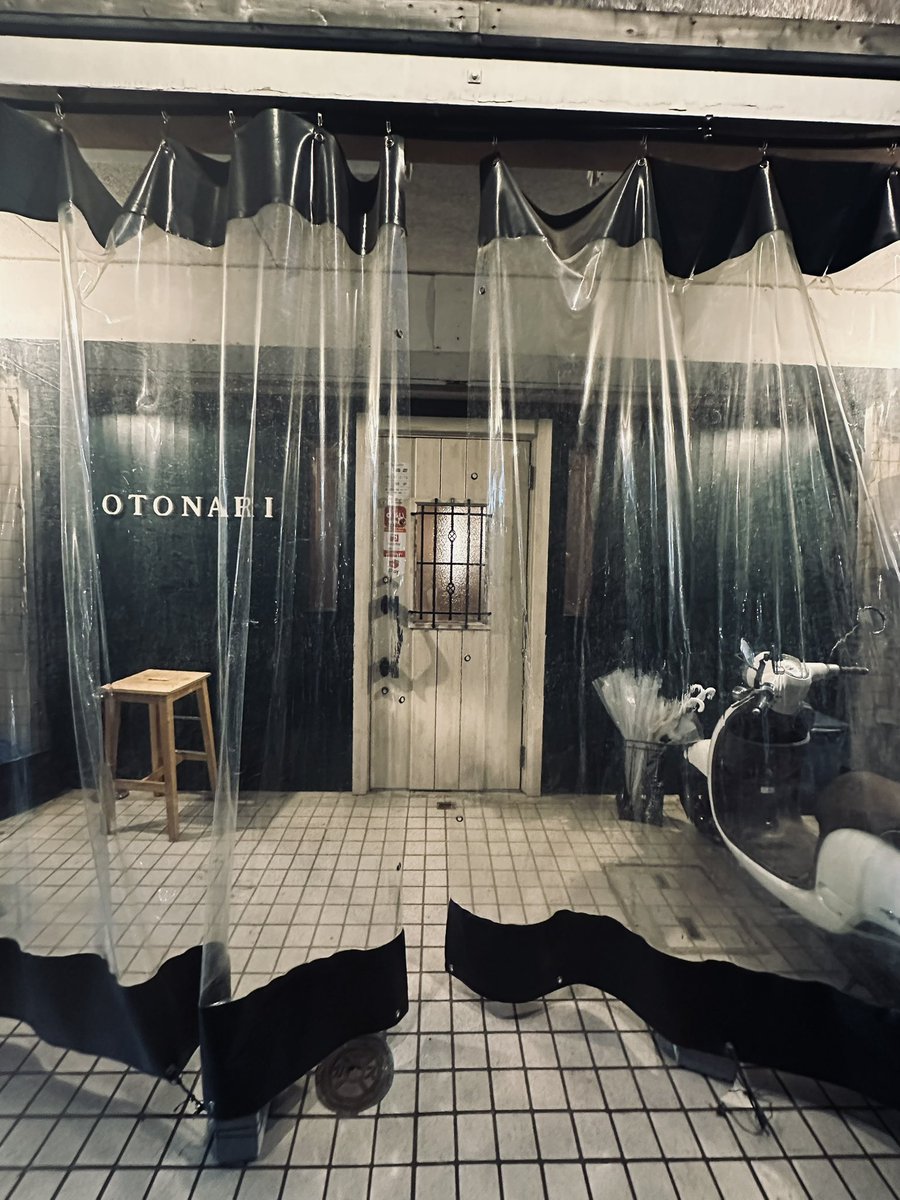 昨夜の梅田淳平企画
バレンタインの夜に
ご覧いただいた皆様、おとなりスタッフのお二人、梅ちゃん、ボクカズキさん
ありがとうございました♪

企画者の人柄が滲むイベントは素晴らしい。
またこんな時間を過ごせるよう
もっと唄いたいと思った。
腕もげる程パンツ回した夜に🥃

良き写真なので借用🙏