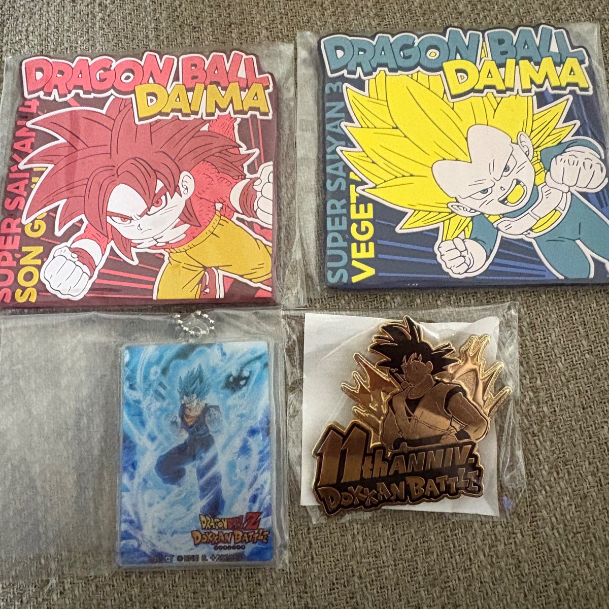 お世話になってる視聴者さんからプレゼント頂きました！！
爆裂超感謝！ドッカンバトル最高！
ドラゴンボール最高！！

#ライバル同士がドッカンと共闘 ドッカンバトルで11周年キャンペーン開催中！