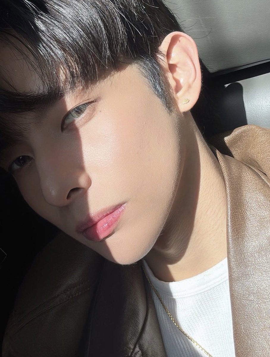 A dose of #justin 🌻🍎

©️jahdedios (ig) | 052725

#SB19_JUSTIN <a href="/justintdedios/">justin</a>