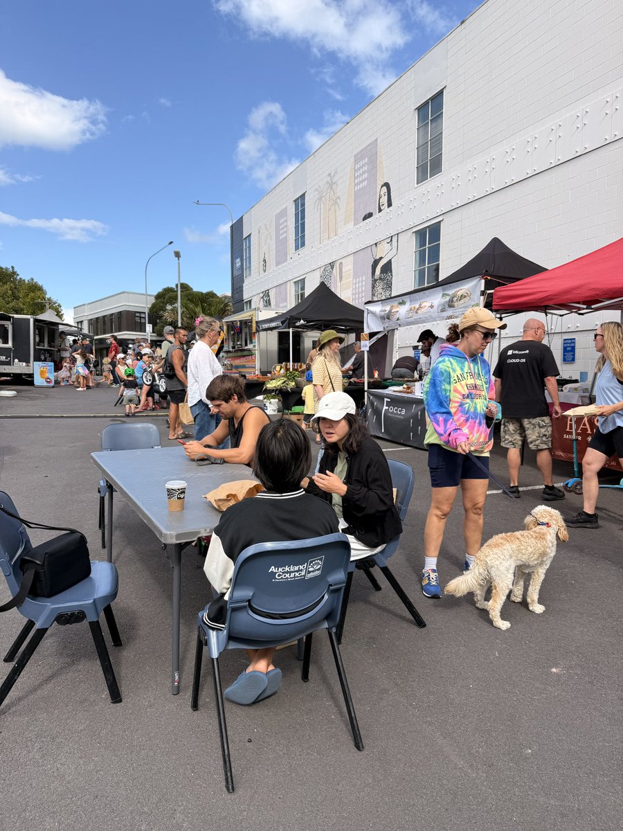 kira140's tweet image. ごめんなちゃい🙇
もう2度と食べないって誓ったのに
プリンスの両親は家計がより
ひっぱくするケーキ🍰を食べまちた
今回はバレンタイン仕様
まんまとのせられてましゅ
プリンスにはペロリ😋もくれないのに😤

帰りにマーケットに寄りまちた🥑🌽🍅

#ニュージーランド #バレンタイン #maltese