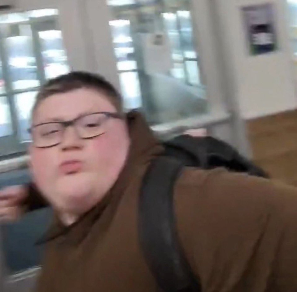 The American Hero
$Hero D5Ad8kKr7Sx2ZTCnquRSsakFc4VBvs41kBRKq13qpump