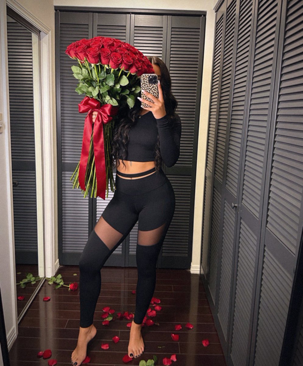 Gia ✨Giantess✨ Jensen tweet media