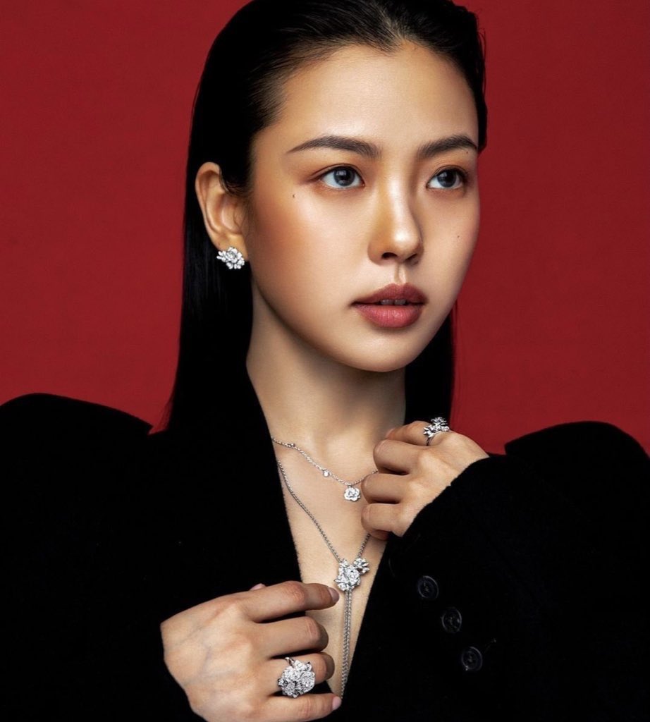 PopBase's tweet image. Happy 31st birthday to the talented Go Minsi.