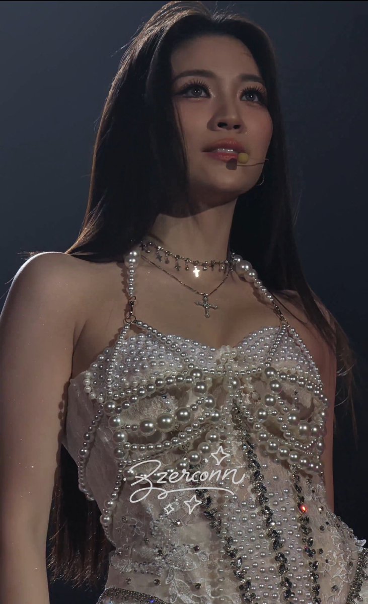 ที่ติดตามจินเจ ก็คิดว่ารักเค้ามากพอแล้วนะ สำหรับแฟนคลับคนนึงจะรัก ศลป คนนึงได้ แต่หลังจากไปแฟนคอน ทำให้รู้ว่าเรารักเค้าได้มากขึ้นอีกเยอะๆเลย 
มาทำให้รักแล้วอย่าทิ้งกันไปง่ายๆนะ สู้ ดิ waaaa
Proud of you

GINJAY HEART TO ALKEY
#GinnyJaynaFirstFanconTH